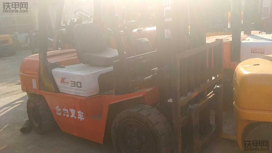 上海合力3吨叉车低价出售13917064888