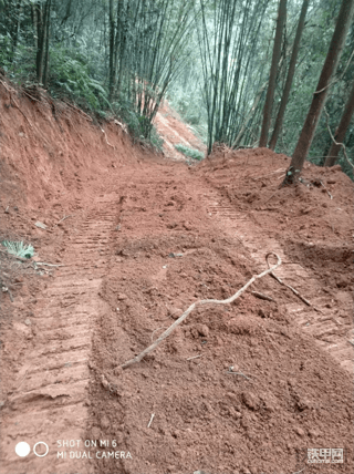 各位机友老司机请太家教下怎么挖山路