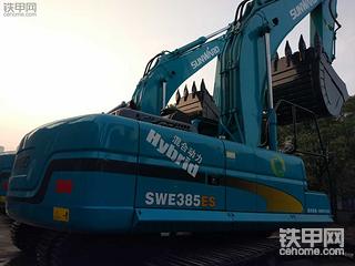 谁看出来，这台山河智能挖机有啥不一样？