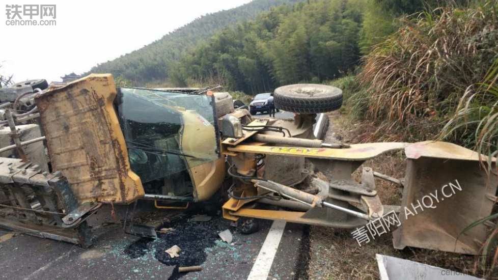 可憐的小鏟車被主人這樣了