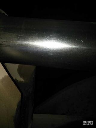 12年产龙工855D大臂油缸型号有知道的吗