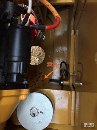 新机卡特漏油