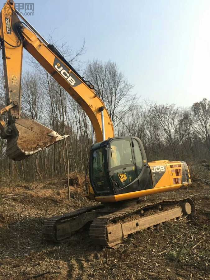 13年JCB220,微信同号18726666677