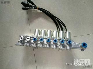 小松200-7电磁阀组，是6个的，360-7是7连阀