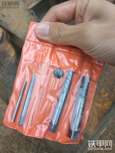 斷黃油嘴終于解決了，可以快樂(lè)的打黃油了