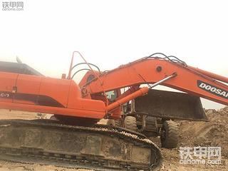 大宇370-7大臂轴断了