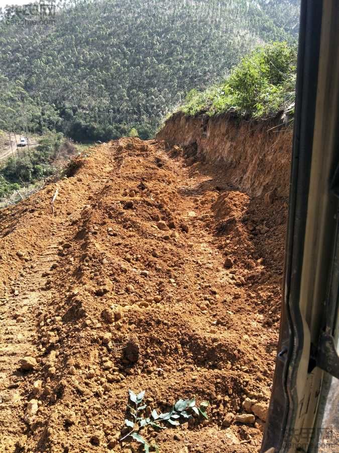 跟舊路對接了