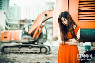 這么多挖掘機(jī)美女，你喜歡哪個(gè)？我喜歡第8個(gè)……