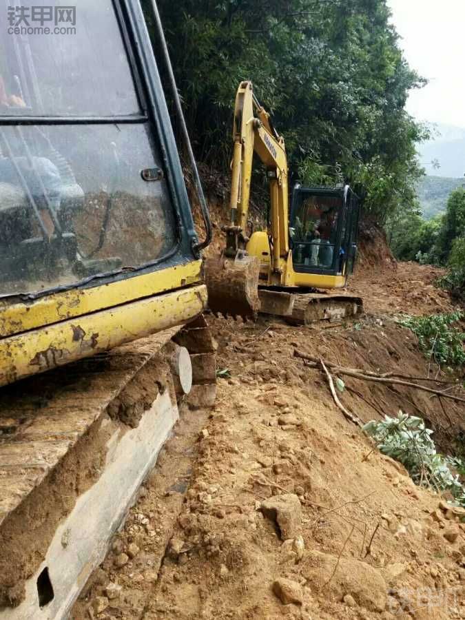 挖機(jī)一路走過不容易