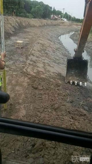 13年挖机路，挖机精神就是《工匠精神》