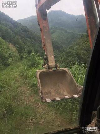 挖断电缆，偷过矿，没有谁能阻挡我的挖机生涯