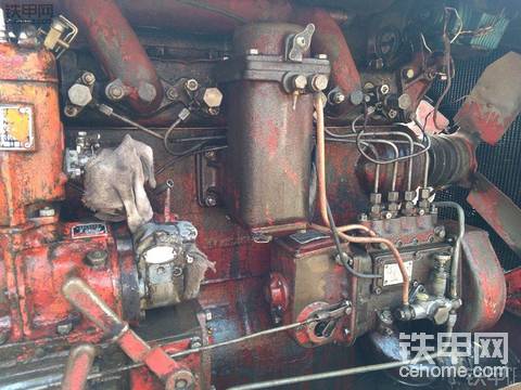 經(jīng)典第一代拖拉機(jī)-東方紅54