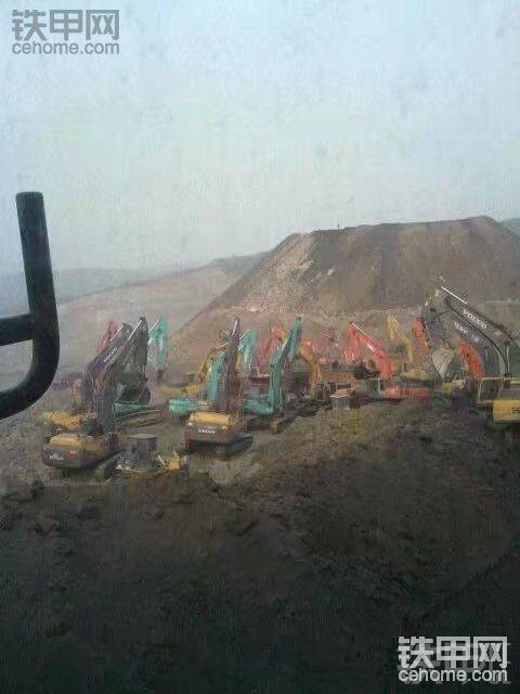 突然翻出来2013年，在山西煤矿的照片，