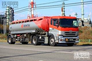 日本出光興產(chǎn)公司油罐車
