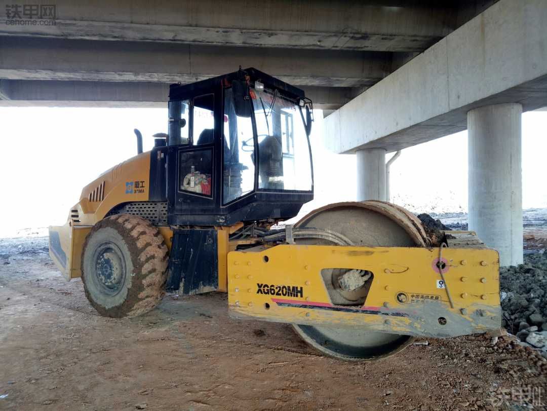 【我的鐵甲日記第240天】廈工壓路機(jī)