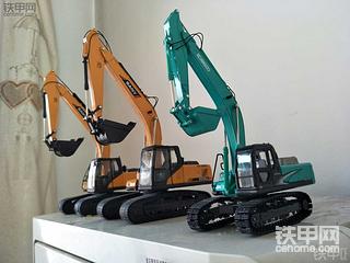 挖机模型PK：三一215 VS 神钢330