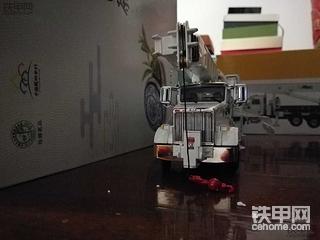 新买的阿尔泰克起重机模型
