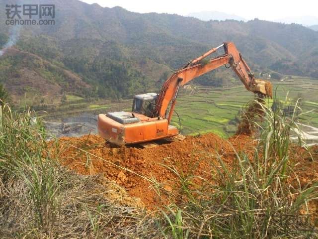 青春無悔 我的十年挖機路