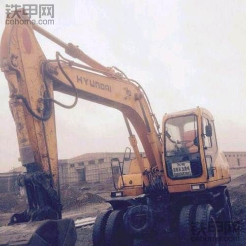 北京招轮挖司机新车