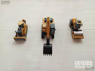 红蓝两方你看好哪队？2018首届工程机械模型足球友谊赛