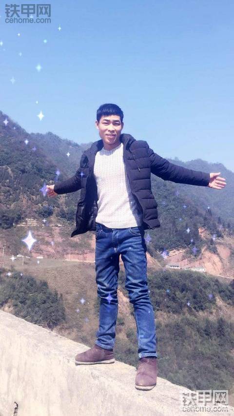 请问有广东佛山南海区挖掘机师傅没，可以教教我吗