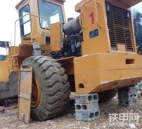 綏德小周談維修（4）一口氣修完3臺鏟車鉸接，沒那么復(fù)雜！
