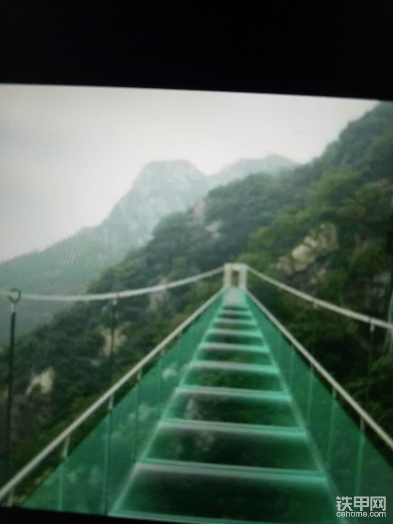 七峰山玻璃桥