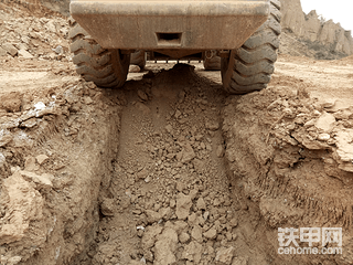 12年铲车司机的日常：底盘维护和检查过程篇