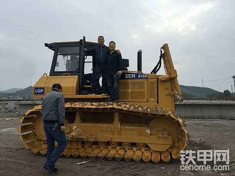 山工推土机816D