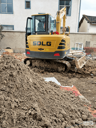 动作协调！手柄轻！我的临工60小挖1300小时使用报告