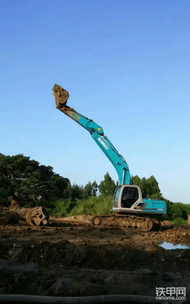 山河破碎風(fēng)飄絮，身世浮沉雨打萍。

<img class="smiley" src="/img/smiley/new/tiejia3.gif"><img class="smiley" src="/img/smiley/new/tiejia3.gif"><img class="smiley" src="/img/smiley/new/tiejia3.gif"><img class="smiley" src="/img/smiley/new/tiejia3.gif"><img class="smiley" src="/img/smiley/new/tiejia3.gif">沖天香陣透長安，滿城盡帶黃金甲