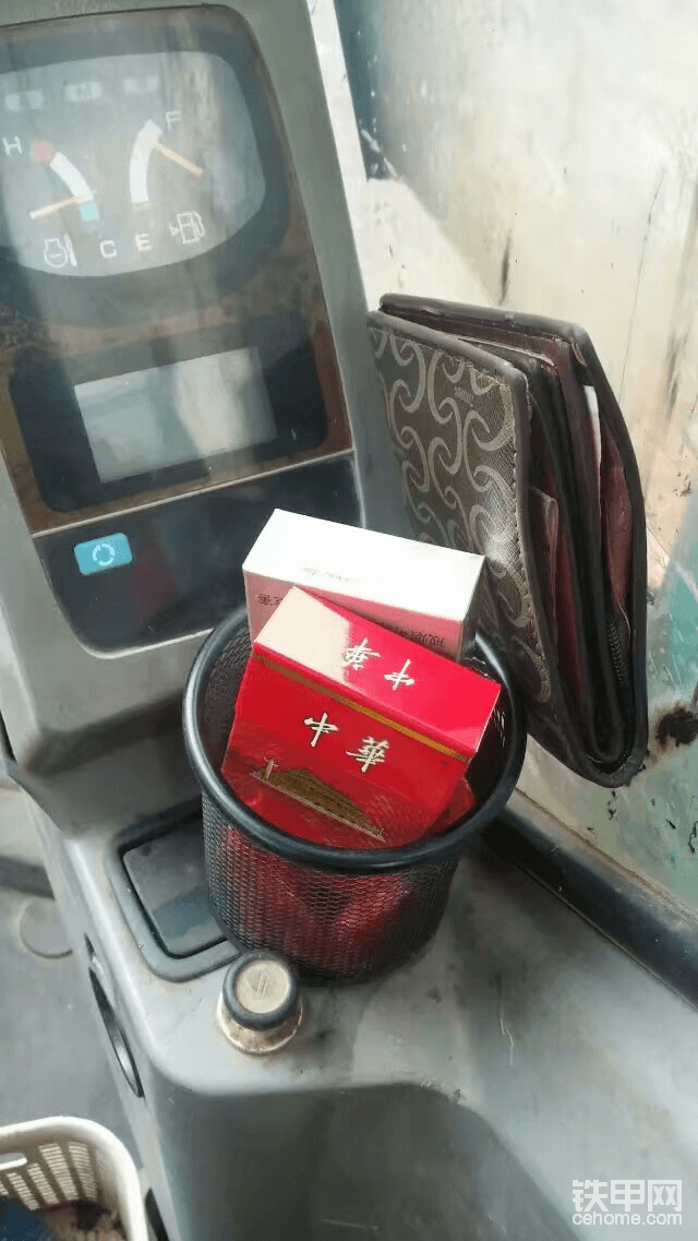 工作搞得好…工地老板自然煙水奉上…哈哈…