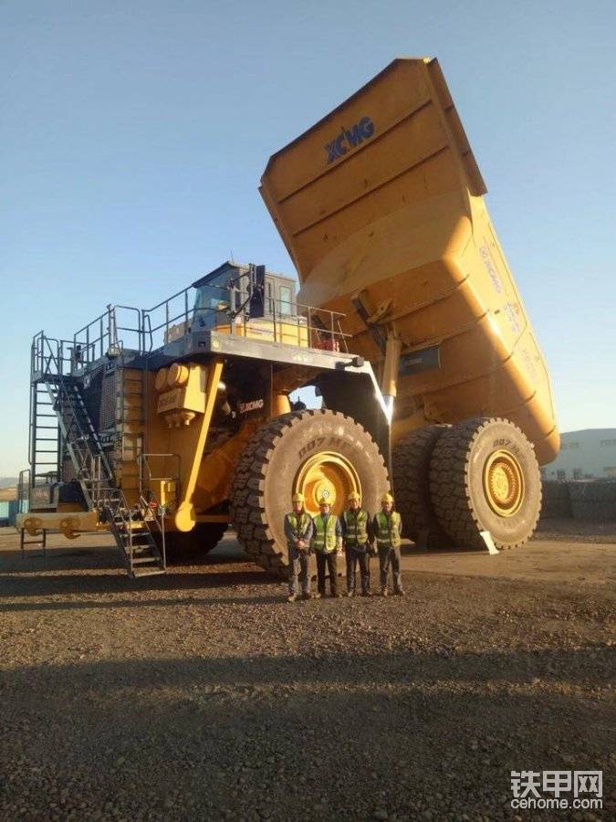 徐工300噸礦用自卸車-帖子圖片