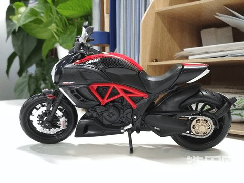 秋名車道依舊在 不見當(dāng)年老司機