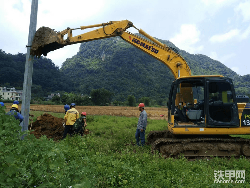 立電桿作業(yè)