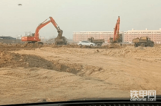 挖機(jī)裝車(chē)技巧，輕身經(jīng)歷，請(qǐng)大師指正