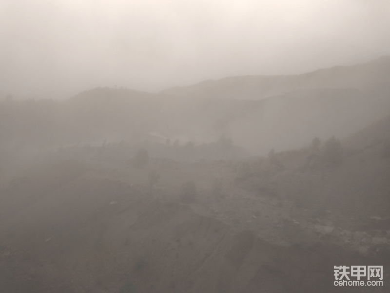 平度挖掘机司机工资多少