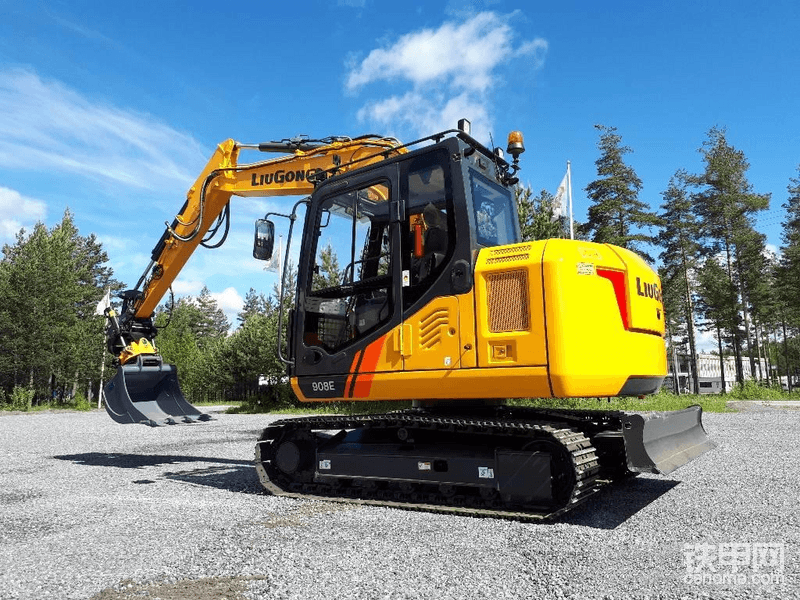 海外靓机:争气机柳工clg908e-8