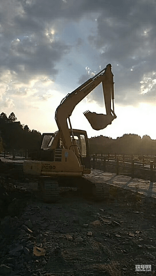 一代神话KOMATSU 60-7