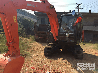 大用處！給挖機(jī)裝上個排球——日立60小挖使用報告