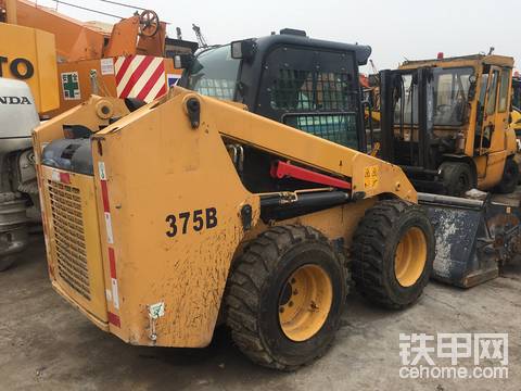 柳工375B滑移裝載機(jī).國(guó)貨也很棒