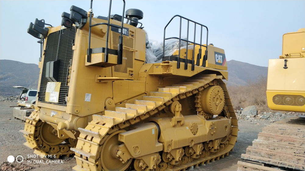 CAT D10T2