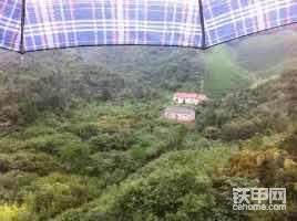 【印象最深的施工事故】料山石塌，挖机侧翻躺地！