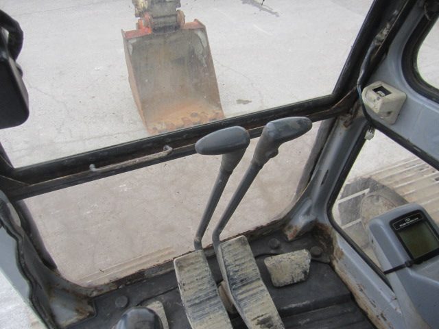 神鋼SK120-3挖掘機(jī)
