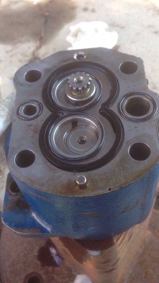 斗山60-7 液压泵 先导泵 AP2D25先导泵