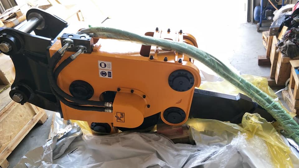 高頻破碎器T&amp;H 1020 20噸挖掘機(jī)