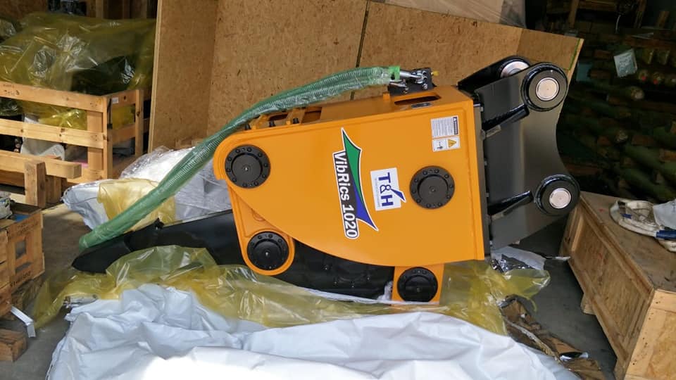 高頻破碎器T&amp;H 1020 20噸挖掘機(jī)