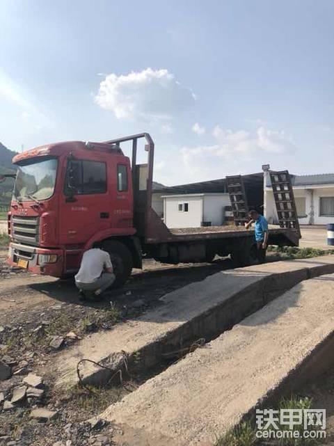 求購130拖車！