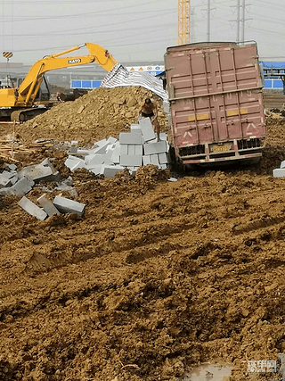 13年挖机路(3)：1年花了700块，学徒1月给600块