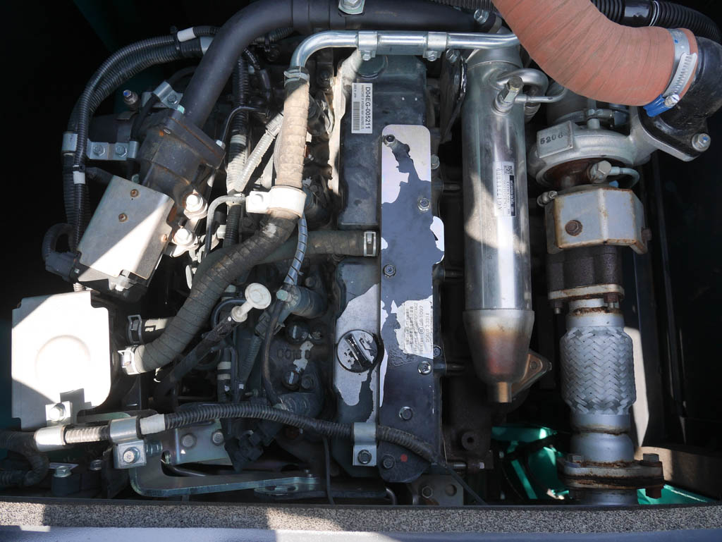 神鋼130SR-3拐彎臂挖掘機